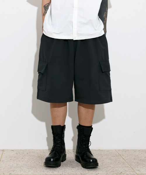 FOLLOWIN（フォロウィン）の「[UNISEX][ストリートファッション] カーゴ 7分丈トレーニングスポーティーバミューダワイドパンツ（スウェットパンツ・レディース・アイボリー/ブラック/チャコール・FREE）」の3枚目の写真