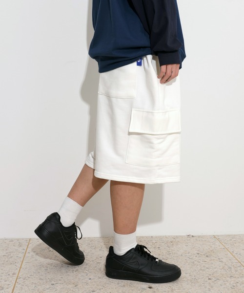 FOLLOWIN（フォロウィン）の「[UNISEX][ストリートファッション] カーゴ 7分丈トレーニングスポーティーバミューダワイドパンツ（スウェットパンツ・レディース・アイボリー/ブラック/チャコール・FREE）」の8枚目の写真