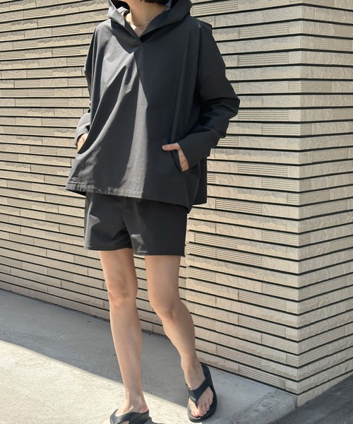 select MOCA（セレクトモカ）の「【UVカット / 水陸両用】ラッシュガードパーカー（パーカー・レディース・ベージュ/ブラック・FREE）」の3枚目の写真