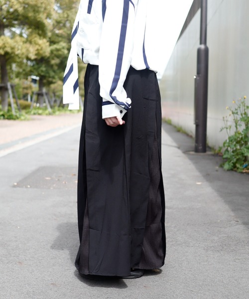 rovtski(ロフトスキー)の「センター異素材ワイドパンツ(その他パンツ・レディース・ブラック・FREE)」の9枚目の写真