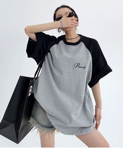 DIAVEL(ディアベル)の「ラグラン配色ビッグシルエットプリント半袖Tシャツ/オーバーサイズTシャツ(Tシャツ/カットソー・レディース・グレー/ホワイト/レッド・M)」の9枚目の写真