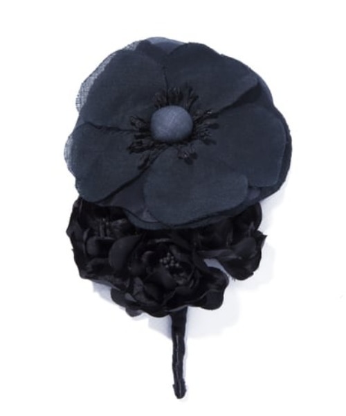IRIS47（イリスフォーセブン）の「【IRIS47】　black peony corsage/ ブラックピオニー コサージュ（ブローチ/コサージュ・レディース・ブラック系・FREE）」の2枚目の写真