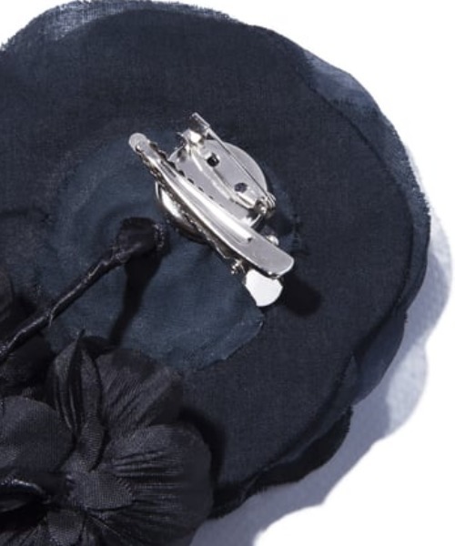 IRIS47（イリスフォーセブン）の「【IRIS47】　black peony corsage/ ブラックピオニー コサージュ（ブローチ/コサージュ・レディース・ブラック系・FREE）」の4枚目の写真
