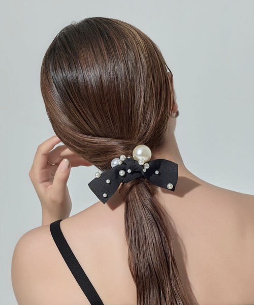 Phoebe（フィービィー）の「ポイントパールリボンヘアゴム（ヘアゴム・レディース・ブラック・FREE）」の7枚目の写真