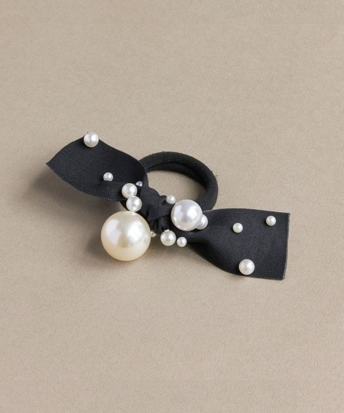 Phoebe（フィービィー）の「ポイントパールリボンヘアゴム（ヘアゴム・レディース・ブラック・FREE）」の3枚目の写真