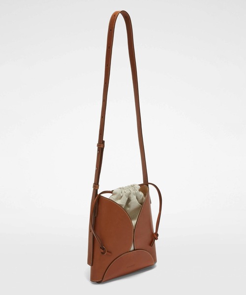 JIL SANDER(ジルサンダー)の「CURVE CROSSBODY(ショルダーバッグ・レディース・ブラウン系・UNI)」の2枚目の写真
