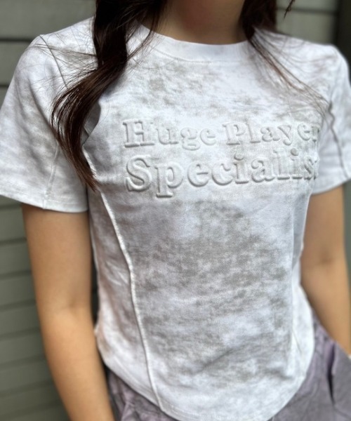 ipugo(イプゴ)の「ipugo/イプゴ エンボスロゴ トップス 秋物 秋服 2026年秋冬(Tシャツ/カットソー・レディース・チャコール/アイボリー・FREE)」の3枚目の写真