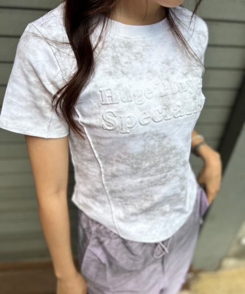 ipugo(イプゴ)の「ipugo/イプゴ エンボスロゴ トップス 秋物 秋服 2026年秋冬(Tシャツ/カットソー・レディース・チャコール/アイボリー・FREE)」の7枚目の写真