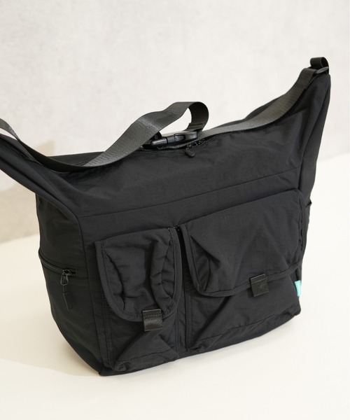 NAUGHTIAM（ノーティアム）の「【NAUGHTIAM/ノーティアム】 ダブルフラップショルダー（ショルダーバッグ・メンズ・グレー/ベージュ/ブラック・FREE）」の8枚目の写真