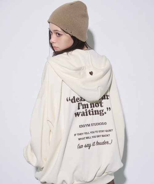 ENVYM（アンビー）の「バック刺繍 ビックシルエット ジップ パーカー（パーカー・レディース・レッド/ブラウン/ブラック/ブラック系その他/グレー/ライトグレー/アイボリー・FREE）」の6枚目の写真