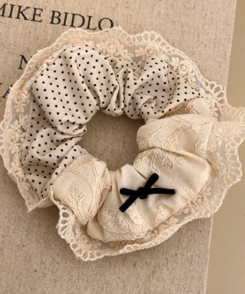 ハンドメイドシュシュM-4068♡サンドブラウンジョーゼット♡刺繍リボン付♡ ハンドメイドシュシュM-4068♡サンドブラウンジョーゼット♡刺繍リボン