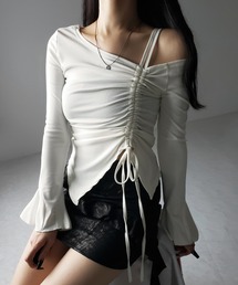 【 2color 】シャーリングリボンスリットワンショルダートップス / shirring ribbon slit one shoulder tops