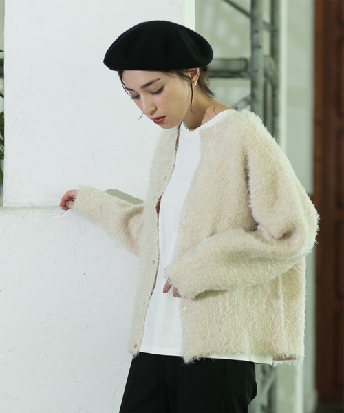 OPAQUE.CLIP（オペークドットクリップ）の「《BAILA掲載》シャギーニットミドルカーディガン【洗濯機洗い可】（カーディガン/ボレロ・レディース・ブラック/オフホワイト/チャコールグレー/グリーン/パープル系1・38/40）」の9枚目の写真