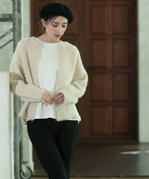 OPAQUE.CLIP（オペークドットクリップ）の「《BAILA掲載》シャギーニットミドルカーディガン【洗濯機洗い可】（カーディガン/ボレロ・レディース・ブラック/オフホワイト/チャコールグレー/グリーン/パープル系1・38/40）」の11枚目の写真