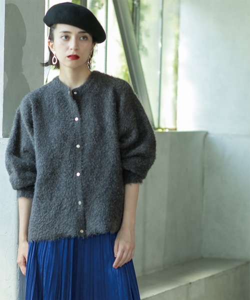 OPAQUE.CLIP（オペークドットクリップ）の「《BAILA掲載》シャギーニットミドルカーディガン【洗濯機洗い可】（カーディガン/ボレロ・レディース・ブラック/オフホワイト/チャコールグレー/グリーン/パープル系1・38/40）」の16枚目の写真