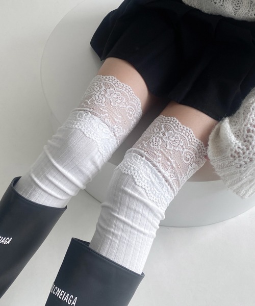 Vipoa(ヴィポア)の「lace knee high socks(ソックス/靴下・レディース・ホワイト/ライトグレー/グレー/ブラック・FREE)」の1枚目の写真