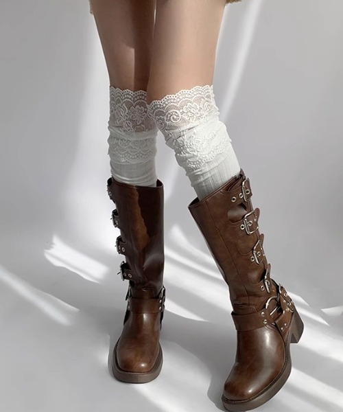 Vipoa(ヴィポア)の「lace knee high socks(ソックス/靴下・レディース・ホワイト/ライトグレー/グレー/ブラック・FREE)」の5枚目の写真