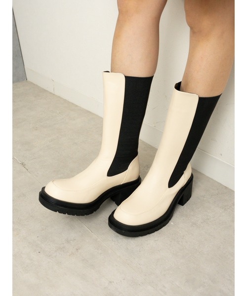 Fabby fabby（ファビィーファビィー）の「サイドゴアブーツ　ミドル丈　厚底ヒール（ブーツ・レディース・ブラック/オフホワイト・SMALL/MEDIUM/LARGE）」の2枚目の写真