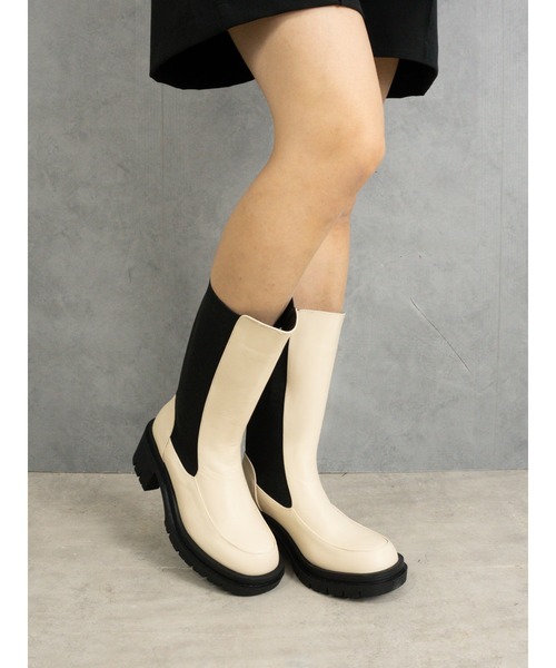 Fabby fabby（ファビィーファビィー）の「サイドゴアブーツ　ミドル丈　厚底ヒール（ブーツ・レディース・ブラック/オフホワイト・SMALL/MEDIUM/LARGE）」の5枚目の写真