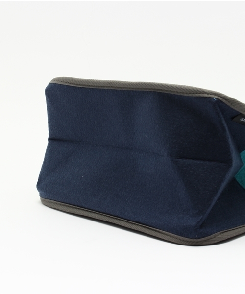 LBC(エルビーシー)の「ブロヴァーブトート (トートバッグ・レディース・ネイビー/ベージュ/グリーン・ONE SIZE)」の8枚目の写真