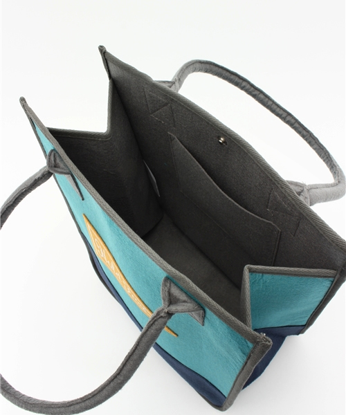 LBC(エルビーシー)の「ブロヴァーブトート (トートバッグ・レディース・ネイビー/ベージュ/グリーン・ONE SIZE)」の9枚目の写真