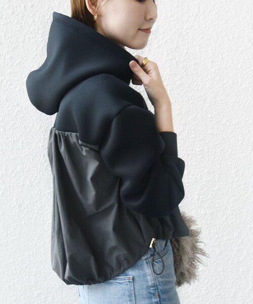 SHIPS(シップス)の「【WEB限定】〈手洗い可能〉ダンボール タフタ コンビ フーディ(パーカー・レディース・ブラック/ブラウン系/オフホワイト・ONE SIZE)」の19枚目の写真