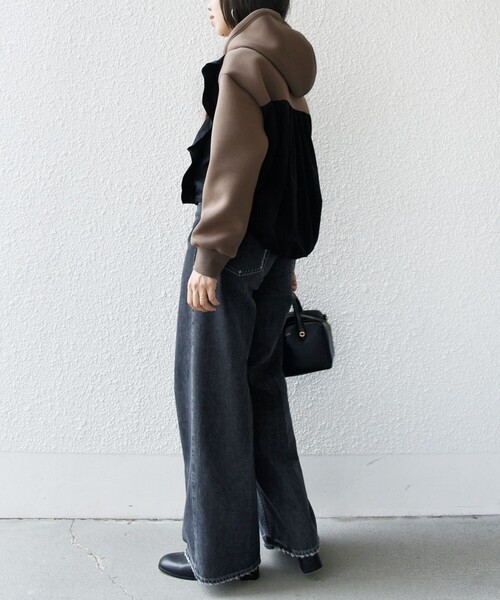 SHIPS(シップス)の「【WEB限定】〈手洗い可能〉ダンボール タフタ コンビ フーディ(パーカー・レディース・ブラック/ブラウン系/オフホワイト・ONE SIZE)」の21枚目の写真