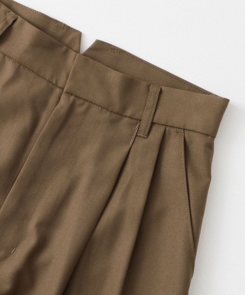 KBF（ケイビーエフ）の「『2サイズ展開』タックストレートスラックス（その他パンツ・レディース・ブラック/グレー系その他/ブラウン・36/38）」の6枚目の写真