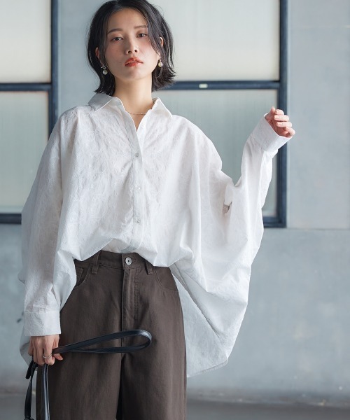 Soiunique（スワユニーク）の「ペイズリー柄刺繍デザインオーバーサイズシャツ ［Soiunique］（シャツ/ブラウス・レディース・オフホワイト/ブラック・FREE）」の4枚目の写真