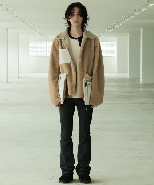 DIET BUTCHER（ダイエットブッチャー）の「DIET BUTCHER/ダイエットブッチャーEcopel sheepskin blouson ムートンブルゾン（ムートンコート・メンズ・ライトベージュ/ブラック・3/2）」の3枚目の写真
