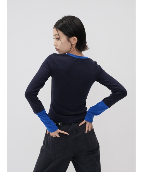 Enewd nina(エニュードニーナ)の「【ZOZO限定】ハーフボタン バイカラー トップス 長袖 カットソー【 秋冬新作 】(Tシャツ/カットソー・レディース・ブルー・FREE)」の4枚目の写真