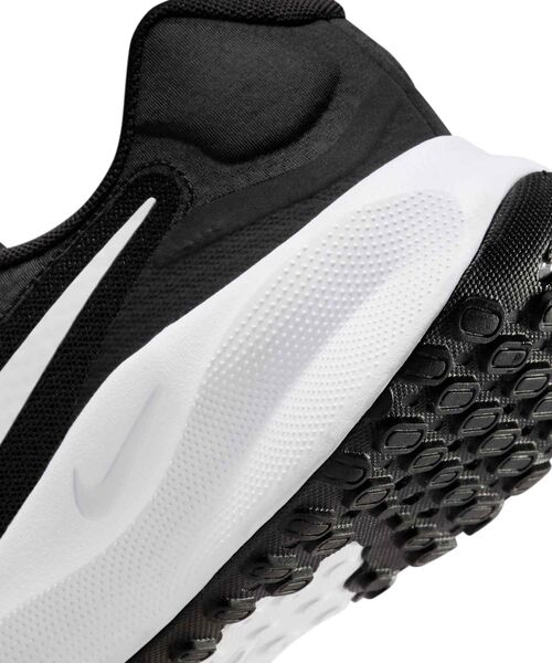 NIKE（ナイキ）の「ナイキ レボリューション 7 メンズ ロード ランニングシューズ / Nike Revolution 7 Men's Road Running Shoes FB2207-001 Black（スニーカー・メンズ・ブラック・24.5/25/25.5/26/26.5/27/27.5/28/28.5/29/29.5/30）」の9枚目の写真