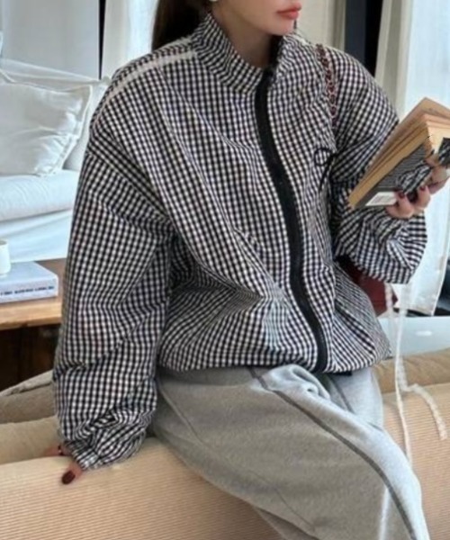 Ritzy(リッツィー)の「バレエコア リボンデザイン スタンドカラー ブルゾン(ブルゾン・レディース・ブラック/A・M/L)」の2枚目の写真