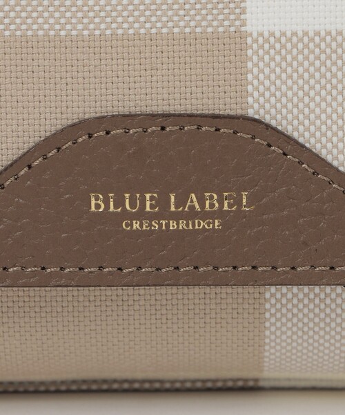 BLUE LABEL CRESTBRIDGE(ブルーレーベルクレストブリッジ)の「クレストブリッジチェックキャンバスかぶせショルダー(ショルダーバッグ・レディース・レッド/ベージュ系その他/グリーン系その他・FREE)」の7枚目の写真