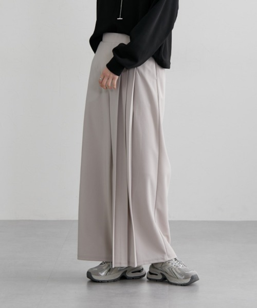 nissen（ニッセン）の「サイドプリーツワイドパンツ（その他パンツ・レディース・グレイッシュベージュ/ブラック・M/L）」の7枚目の写真