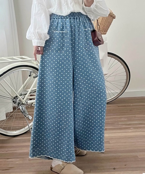 aimoha(アイモハ)の「ドット柄ハイウエストワイドパンツ(デニムパンツ・レディース・ライトブルー/ネイビー・FREE)」の2枚目の写真