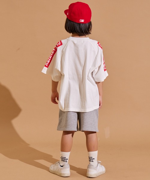 PAIRMANON STREET(ペアマノンストリート)の「【PAIRMANON STREET】ラグラン 袖 プリント 半袖 Tシャツ(Tシャツ/カットソー・キッズ・ブラック系その他2/ブラック/ブラック系その他3/ブラック系その他/ブルー/ホワイト系その他2/ベージュ/ホワイト/ホワイト系その他3/ホワイト系その他/グリーン/パープル系その他/ブラック系その他4・140/110/90/160/150/120/130/100)」の20枚目の写真