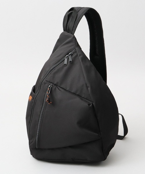 UNIVERSAL OVERALL(ユニバーサルオーバーオール)の「撥水 ソフトポリエステル ワンショルダー スリング ボディバッグ 大容量(ボディバッグ/ウエストポーチ・メンズ・ブラック・FREE)」の15枚目の写真