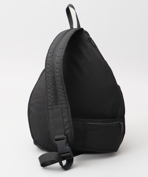 UNIVERSAL OVERALL(ユニバーサルオーバーオール)の「撥水 ソフトポリエステル ワンショルダー スリング ボディバッグ 大容量(ボディバッグ/ウエストポーチ・メンズ・ブラック・FREE)」の5枚目の写真