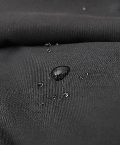 UNIVERSAL OVERALL(ユニバーサルオーバーオール)の「撥水 ソフトポリエステル ワンショルダー スリング ボディバッグ 大容量(ボディバッグ/ウエストポーチ・メンズ・ブラック・FREE)」の16枚目の写真