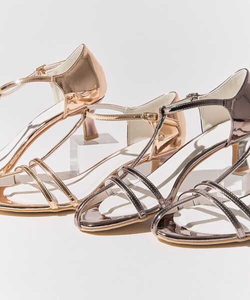 AMERICAN HOLIC（アメリカンホリック）の「ナロークロスストラップサンダル（サンダル・レディース・チャコールグレー/ピンクゴールド・S/M/L）」の11枚目の写真