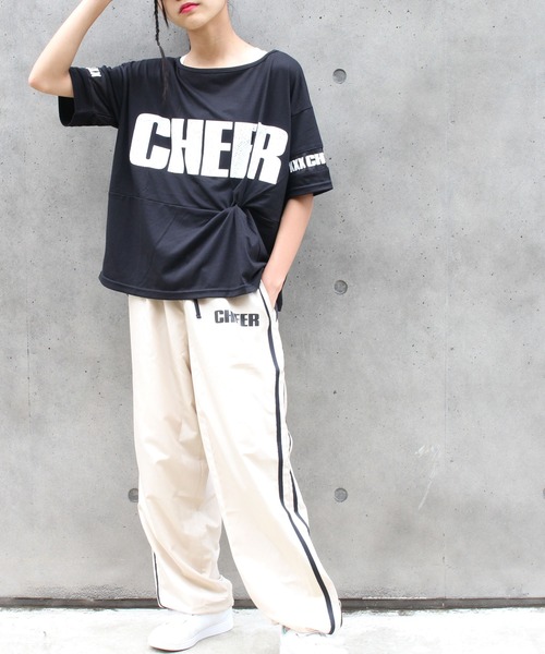 CHEER(チアー)の「サイドラインシャカシャカロングパンツ(その他パンツ・レディース・ベージュ/ブラック/ホワイト・S/L/M)」の5枚目の写真