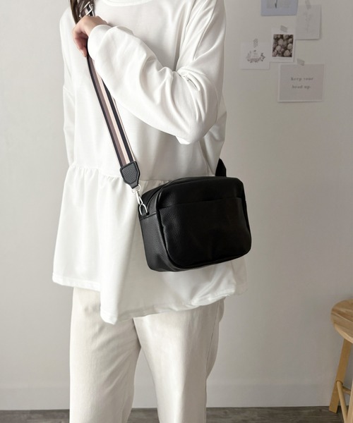 Dewlily(デューリリー)の「収納力◎ちょっとしたおでかけにも ミニショルダーバッグ(ショルダーバッグ・レディース・ブラック/ホワイト/ダークブラウン/ブラウン・FREE)」の6枚目の写真