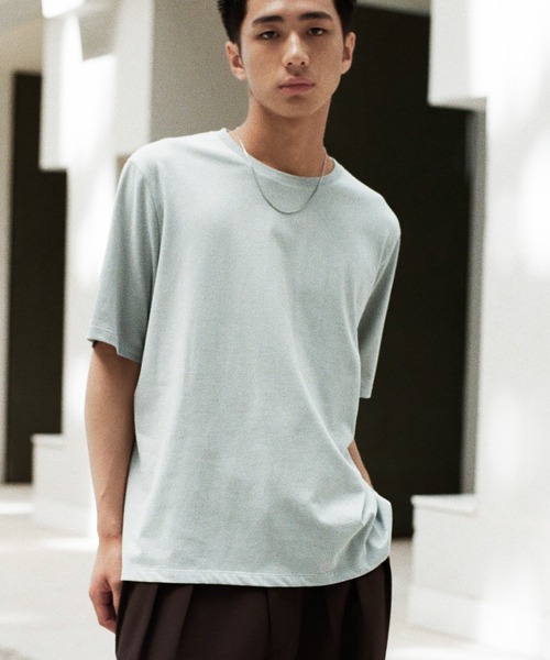 WYM LIDNM（ウィム バイ リドム）の「EXTRA FINE COTTON BASIC TEE -SLIM CROPPED FIT-（Tシャツ/カットソー・メンズ・ブラック/ホワイト/モカ/チャコール/グレー系/ブラウン系/グレイッシュベージュ/ダークブラウン/グリーン系/グレイッシュブルー・L/M/S/XS/XL）」の9枚目の写真