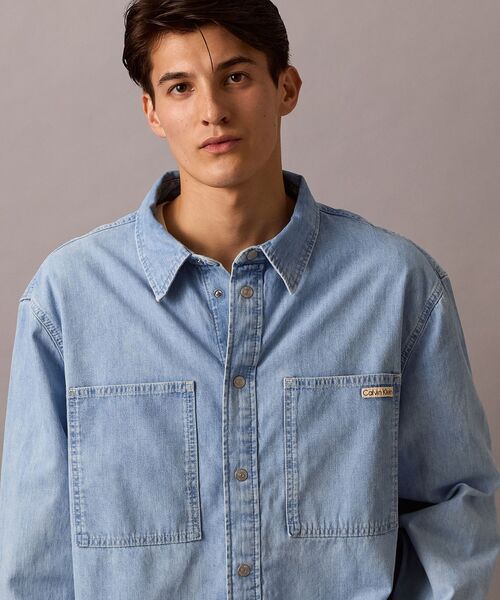 Calvin Klein（カルバン・クライン）の「リラックス デニムシャツ（シャツ/ブラウス・メンズ・ブルー・S/M/L/XL）」の6枚目の写真