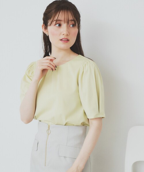 index(インデックス)の「フロントパール調タックパフトップス【UV/接触冷感/洗濯機洗い可】(Tシャツ/カットソー・レディース・チャコールグレー/ライトイエロー系/ナチュラル/ライトブルー・36/38/40/42)」の16枚目の写真