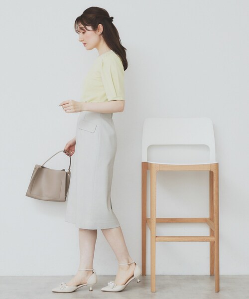 index(インデックス)の「フロントパール調タックパフトップス【UV/接触冷感/洗濯機洗い可】(Tシャツ/カットソー・レディース・チャコールグレー/ライトイエロー系/ナチュラル/ライトブルー・36/38/40/42)」の18枚目の写真