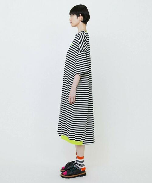 FRAPBOIS(フラボア)の「ボーダーカットワンピ(ワンピース・レディース・ブルー/ホワイト・1)」の3枚目の写真