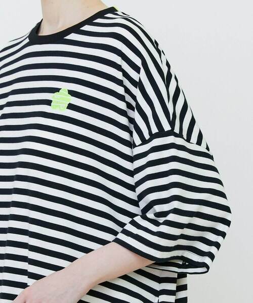 FRAPBOIS(フラボア)の「ボーダーカットワンピ(ワンピース・レディース・ブルー/ホワイト・1)」の5枚目の写真