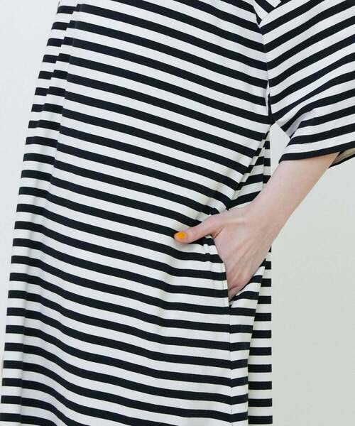 FRAPBOIS(フラボア)の「ボーダーカットワンピ(ワンピース・レディース・ブルー/ホワイト・1)」の6枚目の写真